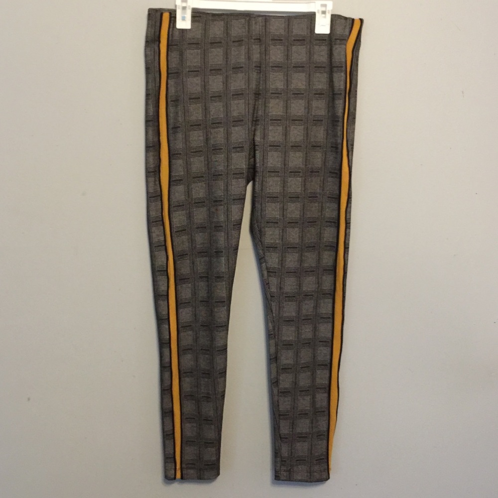 Grey/Yellow Plaid Pants w/ Stripe Size XL